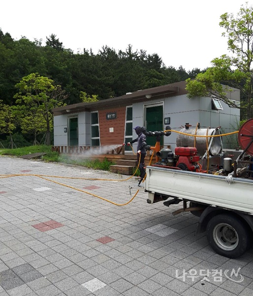 지난해 4대 계곡 방역 사진(광양시제공)