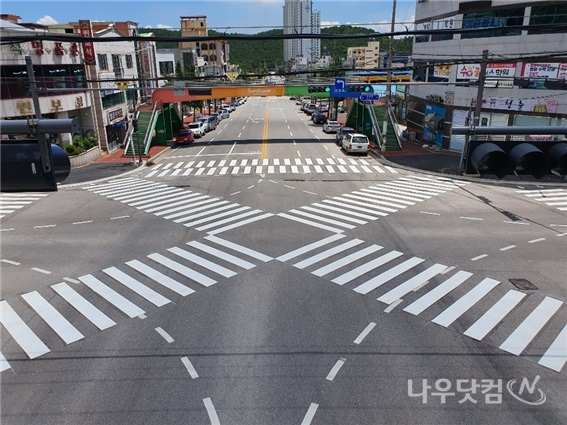 교통사고 예방및 보행자 중심의 "교차로 대각선 황단보도" (광양시제공)