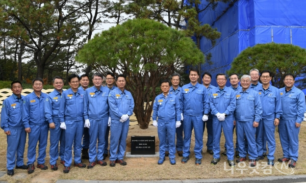 광양제철소 조강생산 누계 5억톤 기념식수 행사(광양제철소제공)