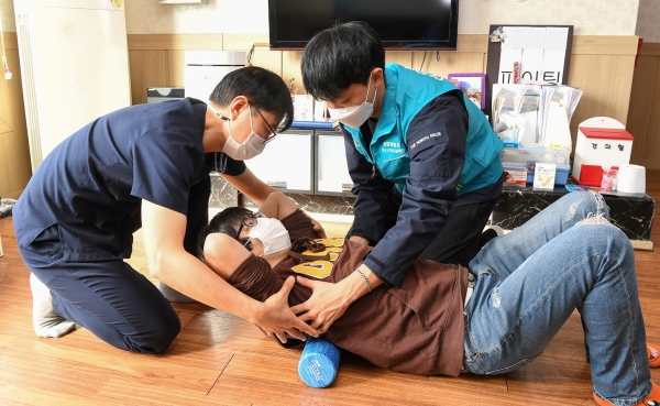 볼링과 우리길 고운걸음 (광양제철소 제공)