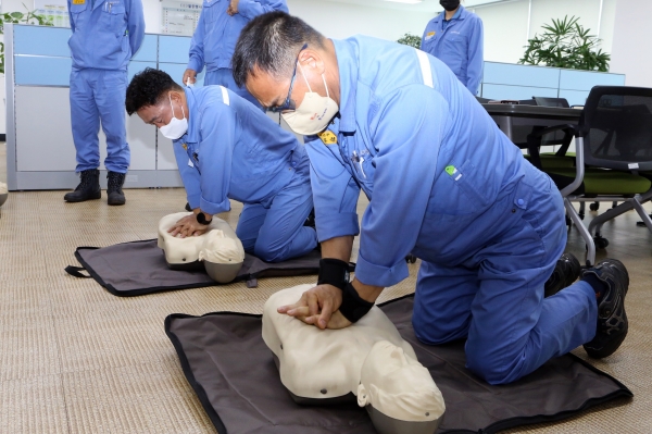 광양제철소 임직원 대상 응급처치 교육(광양제철소제공)